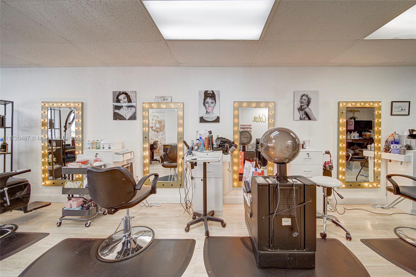 Full-Service Beauty Salon For Sale in Westchester, Miami FL 33165 photo 2