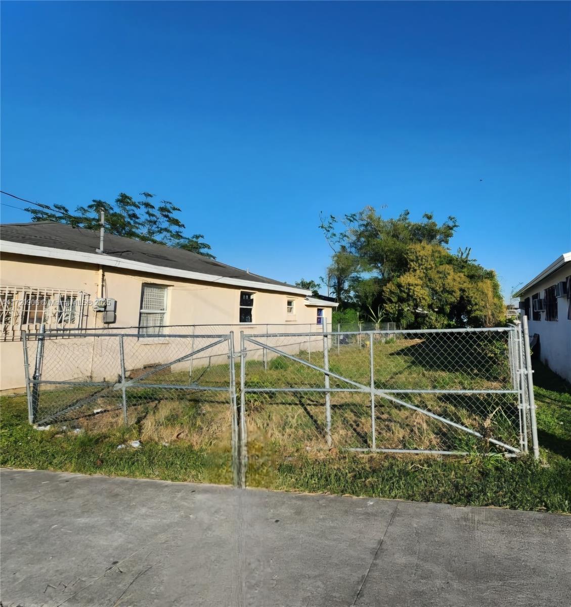 441 SW 7th Ave, Homestead FL 33030 photo 2