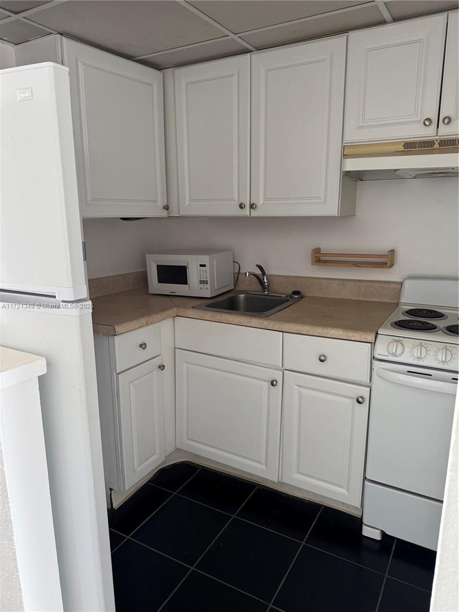 7904 West Dr # 204, North Bay Village FL 33141 photo 3