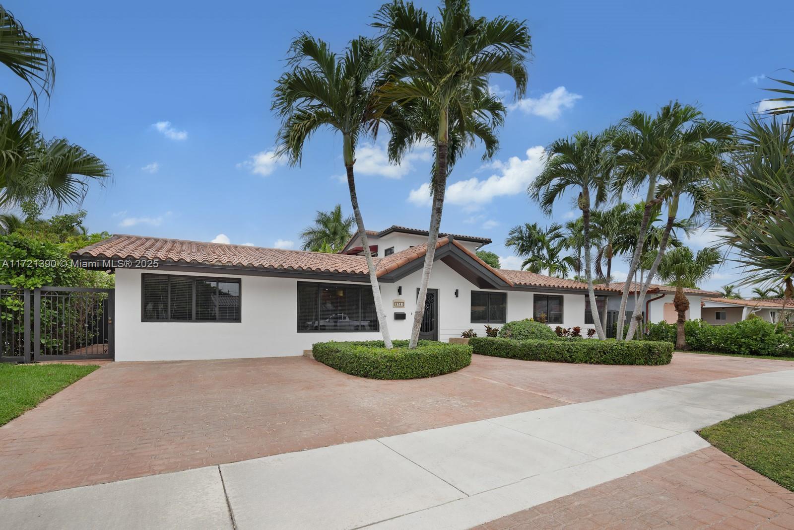 8741 SW 53rd St, Miami FL 33165 photo 2