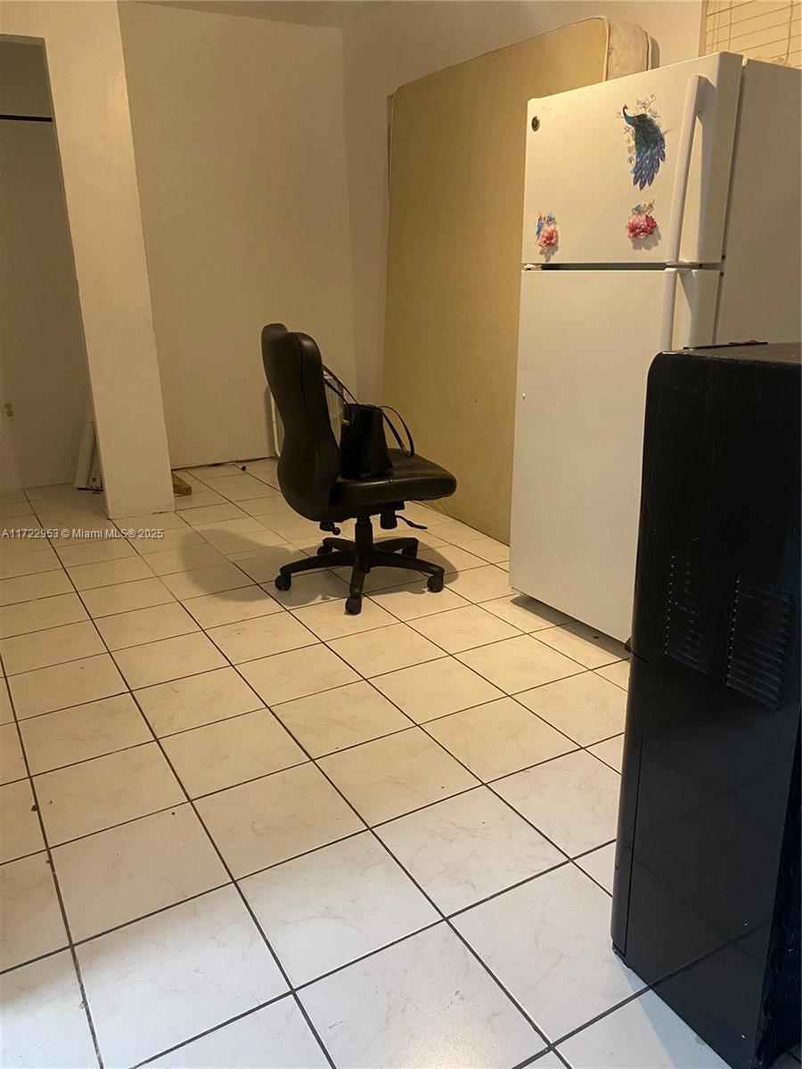 425 NE 172nd St # 0, North Miami Beach FL 33162 photo 2