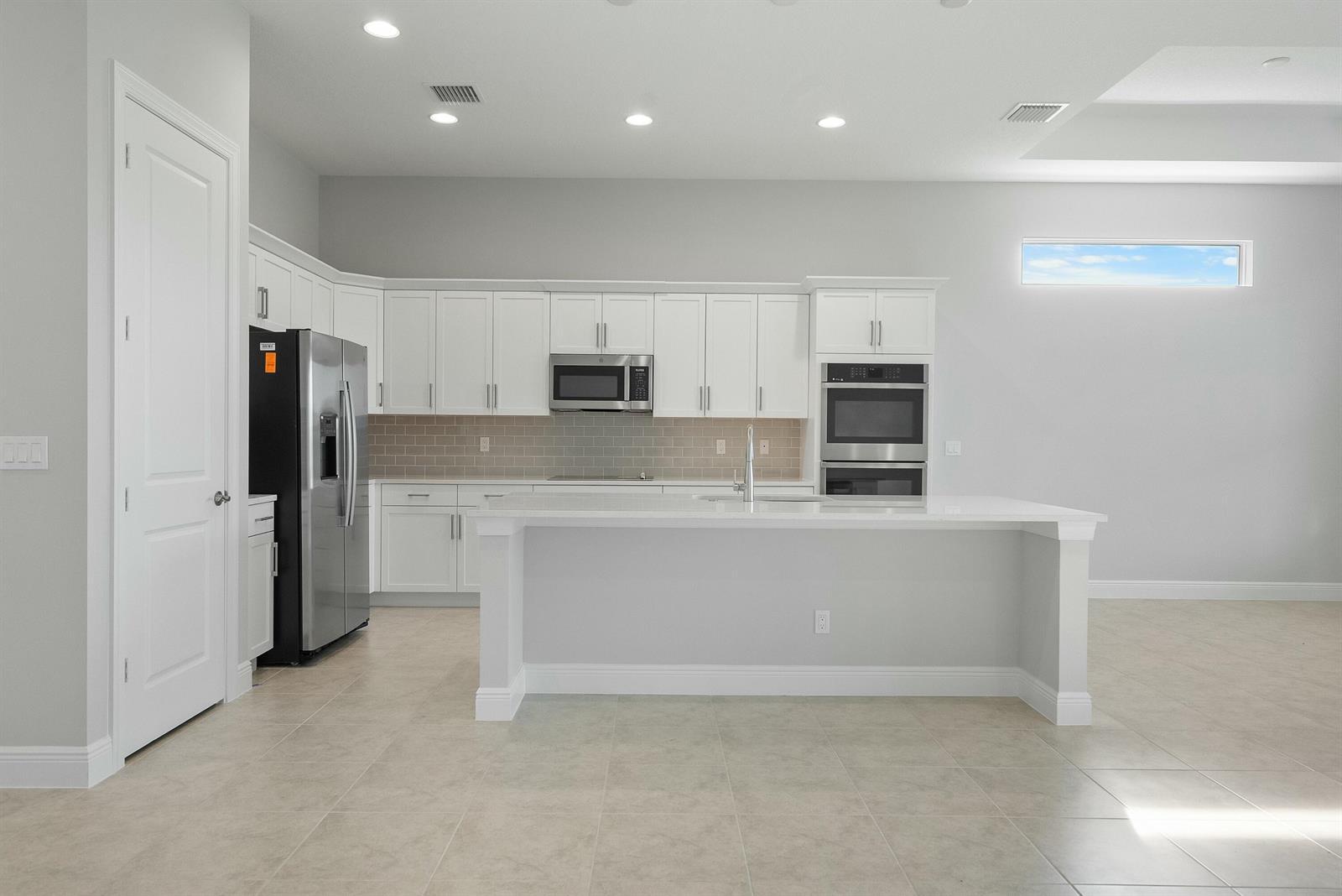 12398 SW Sunrise Lake Terrace, Port St. Lucie FL 34987 photo 3