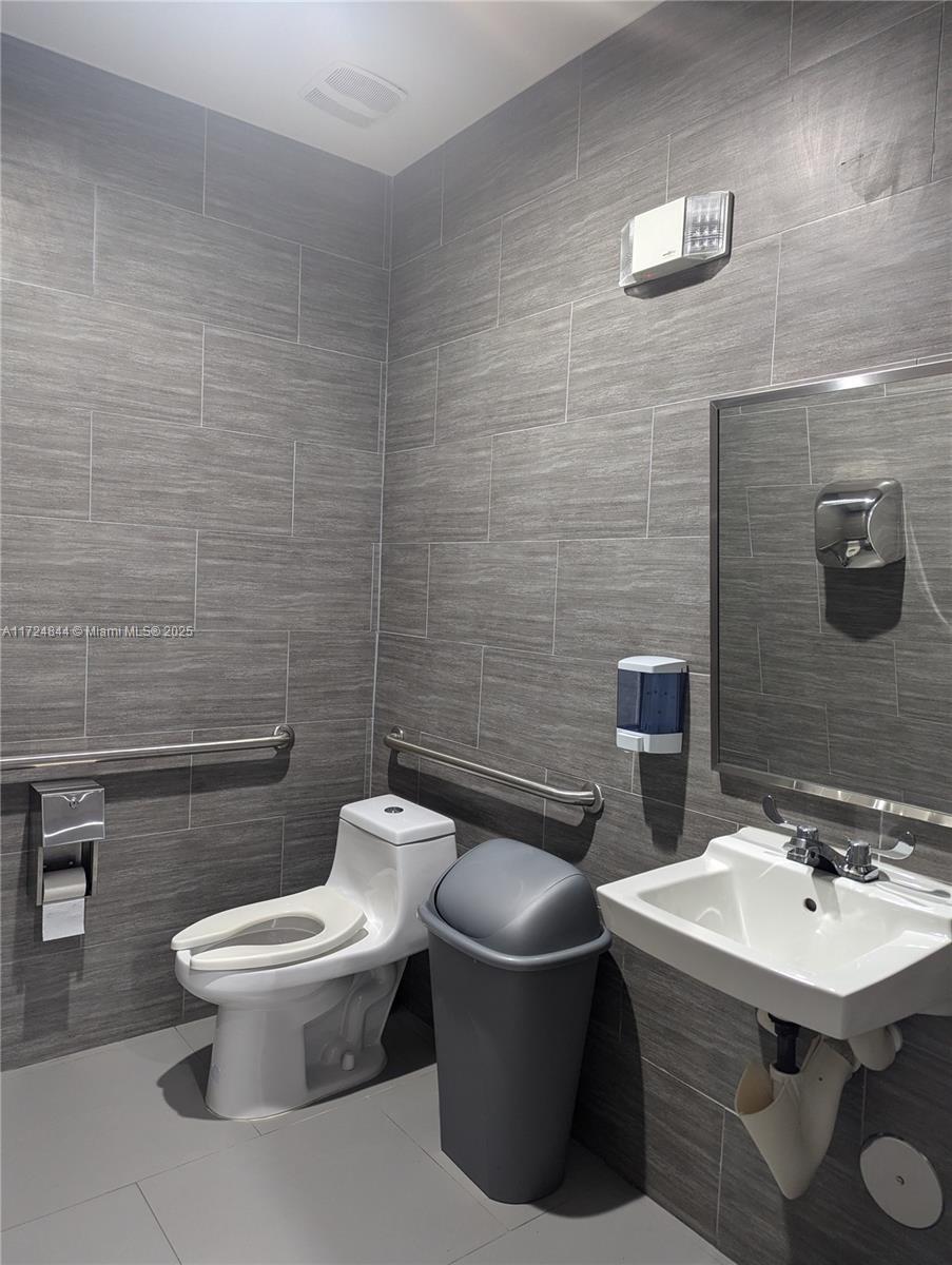 1921 Pembroke Rd, Hollywood FL 33020 photo 5