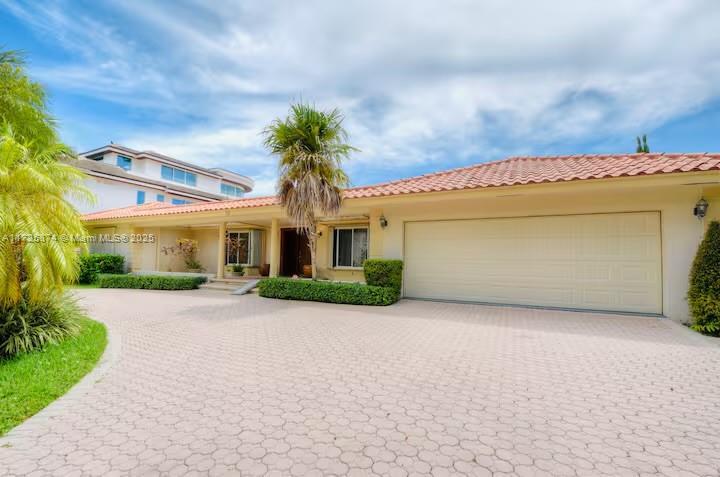 12 Isla Bahia Dr, Fort Lauderdale FL 33316