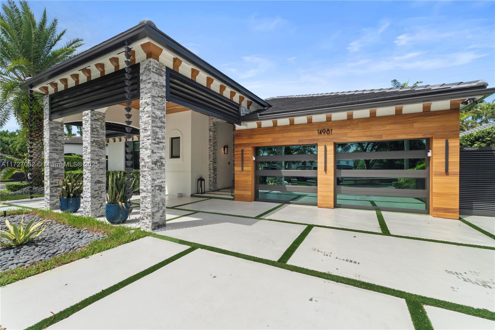 14981 SW 16th Ter, Miami FL 33185 photo 4