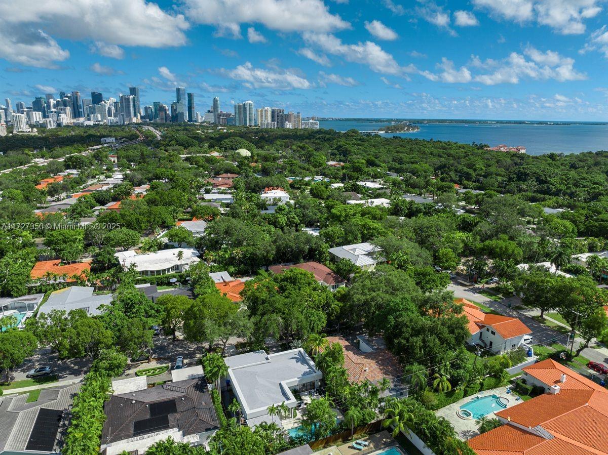 10 Pinta Rd, Miami FL 33133 photo 2