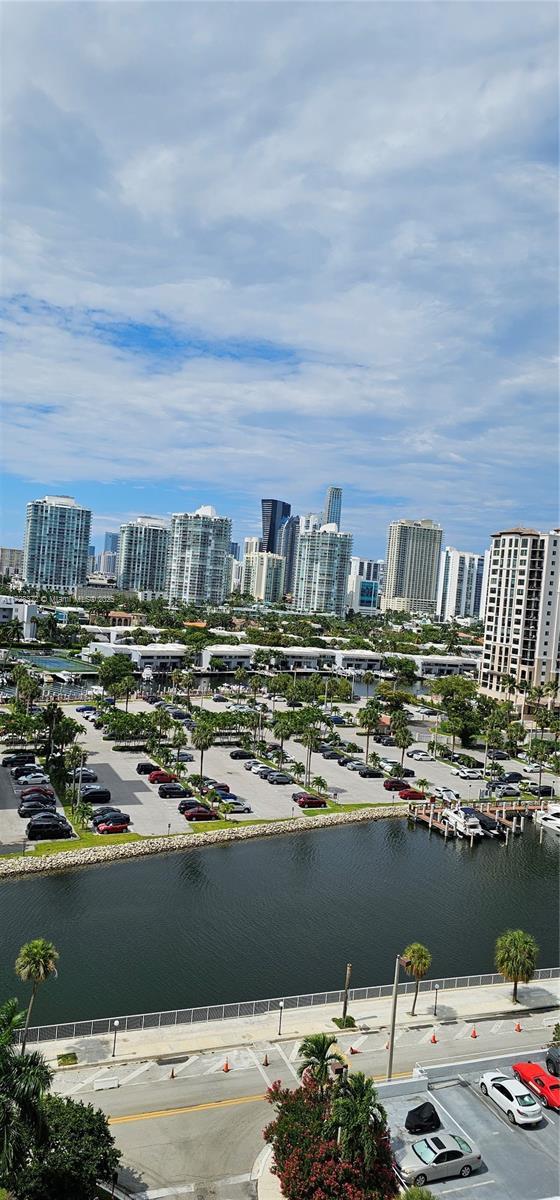 500 Bayview Dr # 1117, Sunny Isles Beach FL 33160 photo 3