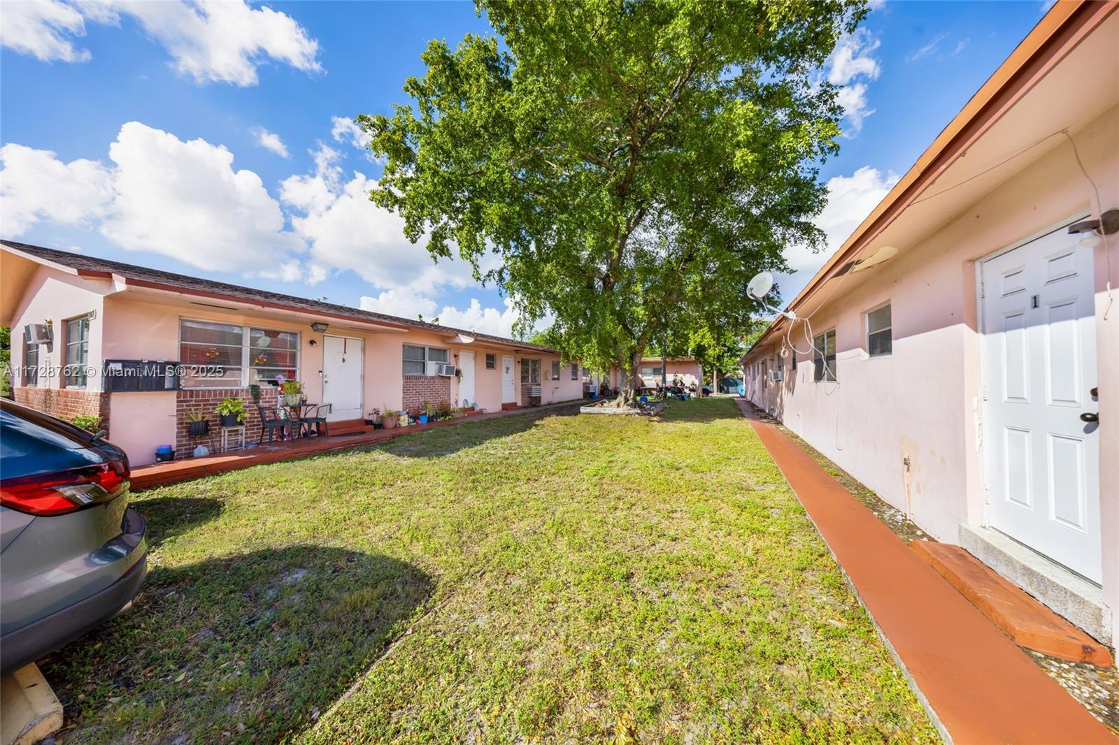 1917 Grant St # 9, Hollywood FL 33020 photo 3