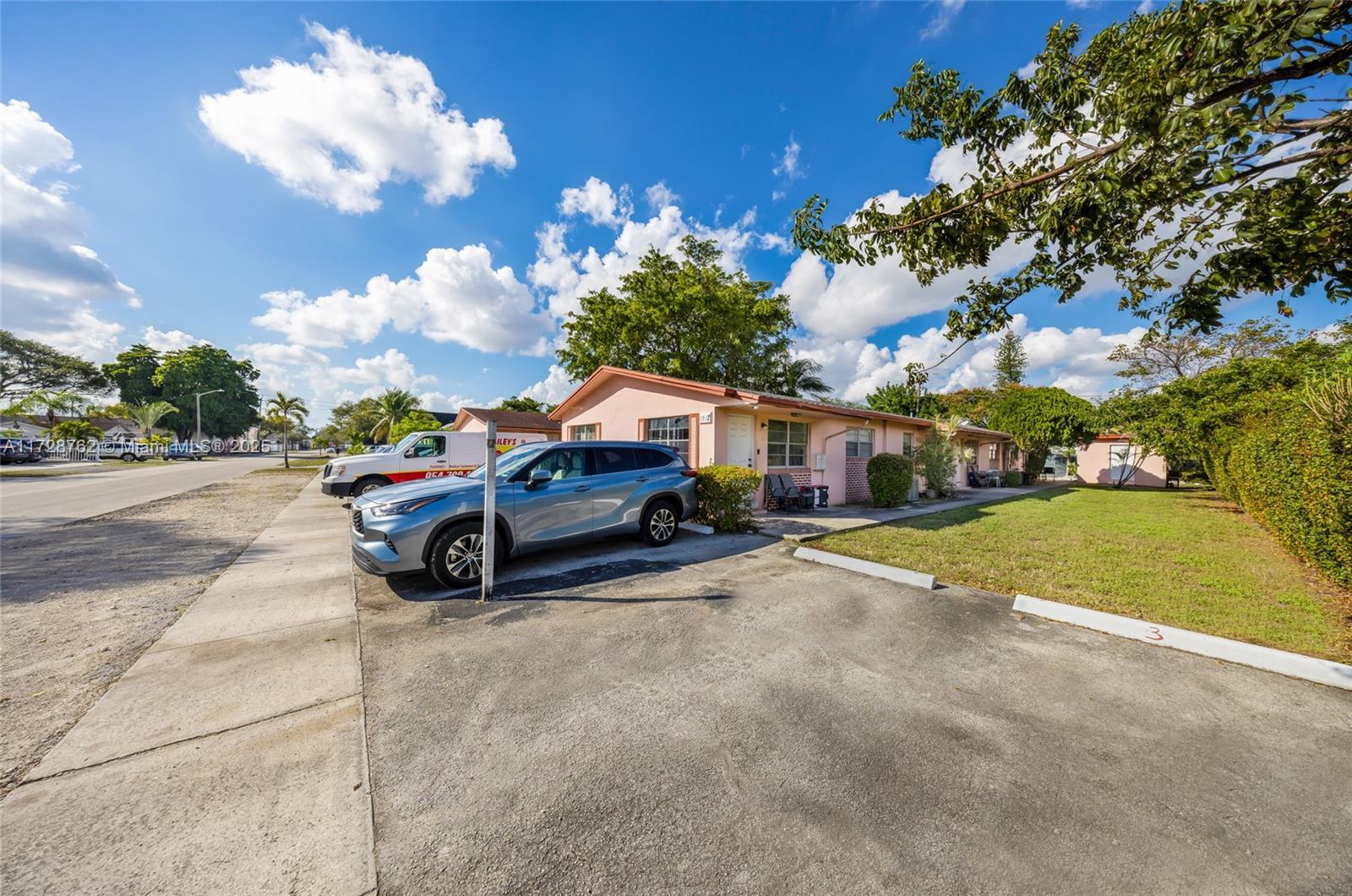 1917 Grant St # 9, Hollywood FL 33020 photo 4