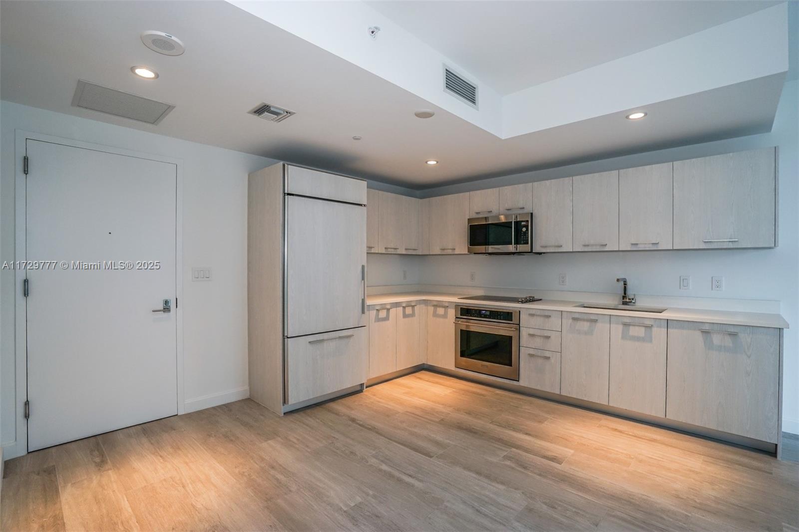 55 SW 9 Street # 1407, Miami FL 33130 photo 5