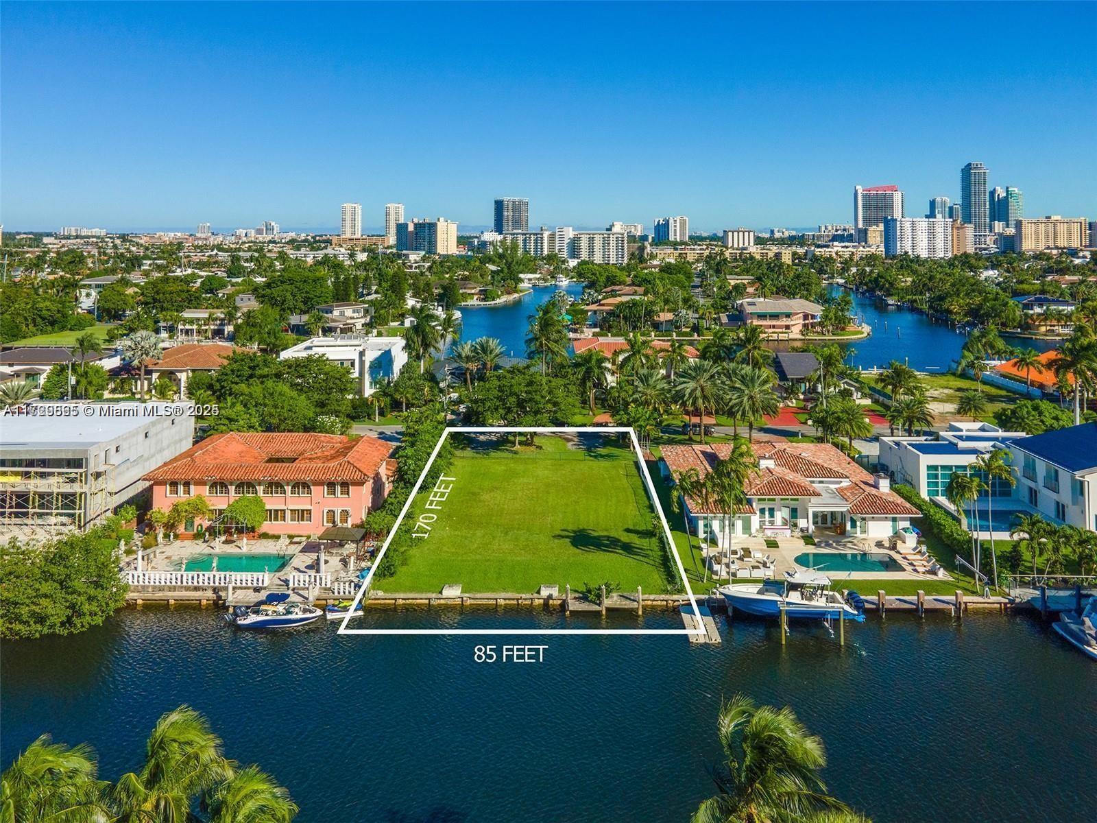 319 Holiday Dr, Hallandale Beach FL 33009
