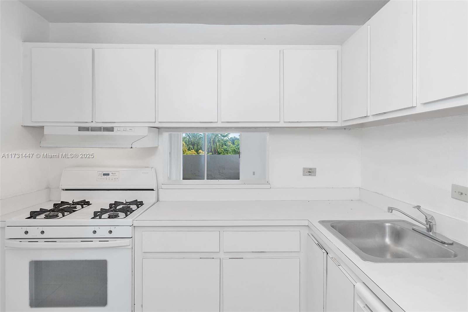 6884 N Kendall Dr # C404, Pinecrest FL 33156 photo 5