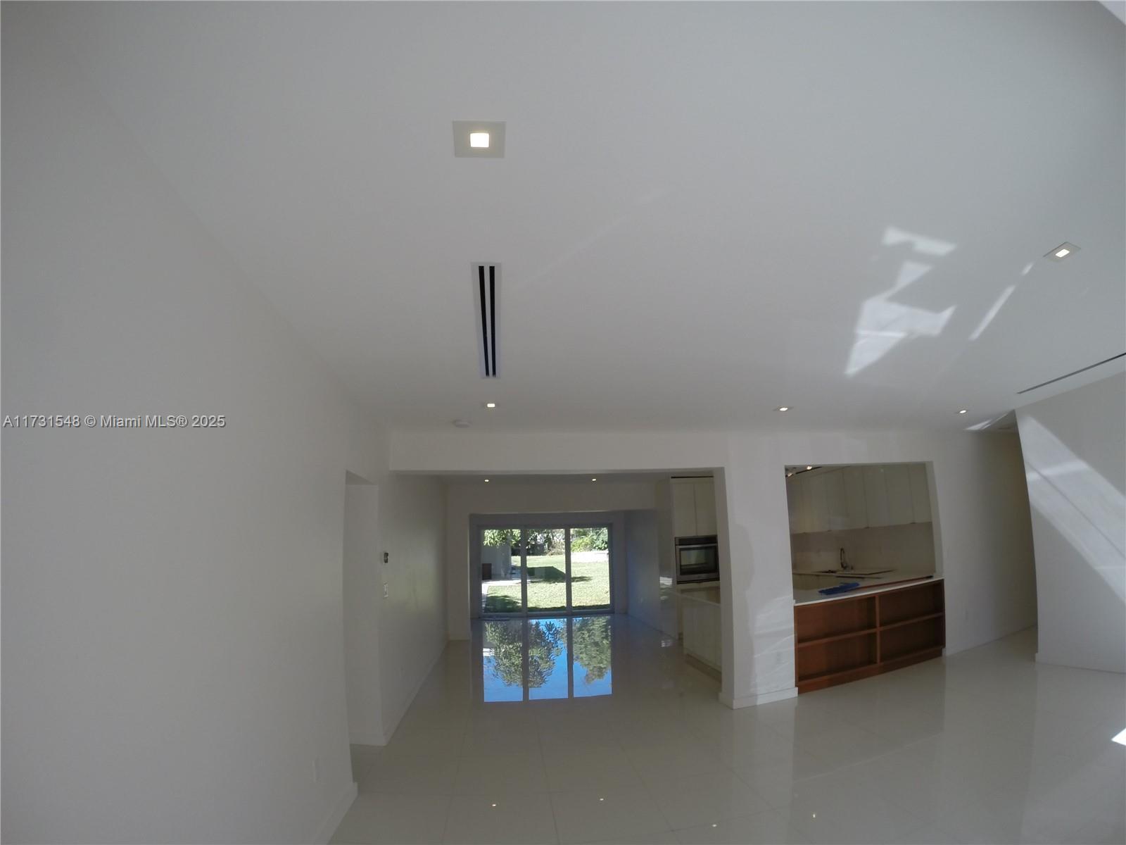 225 NW 159th St, Miami FL 33169 photo 2