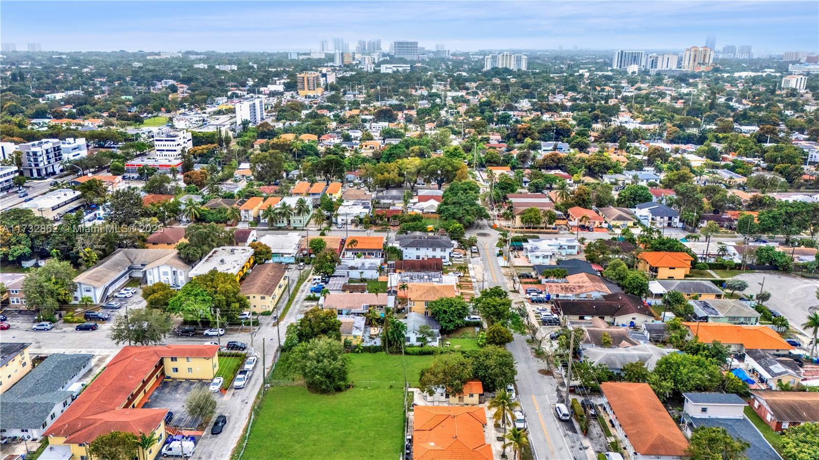 1031 SW 29th Ave, Miami FL 33135 photo 2