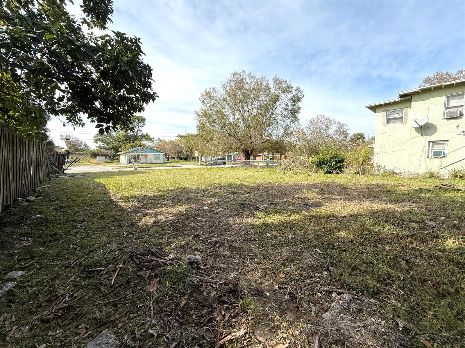 804 N 22nd Street, Fort Pierce FL 34950 photo 3