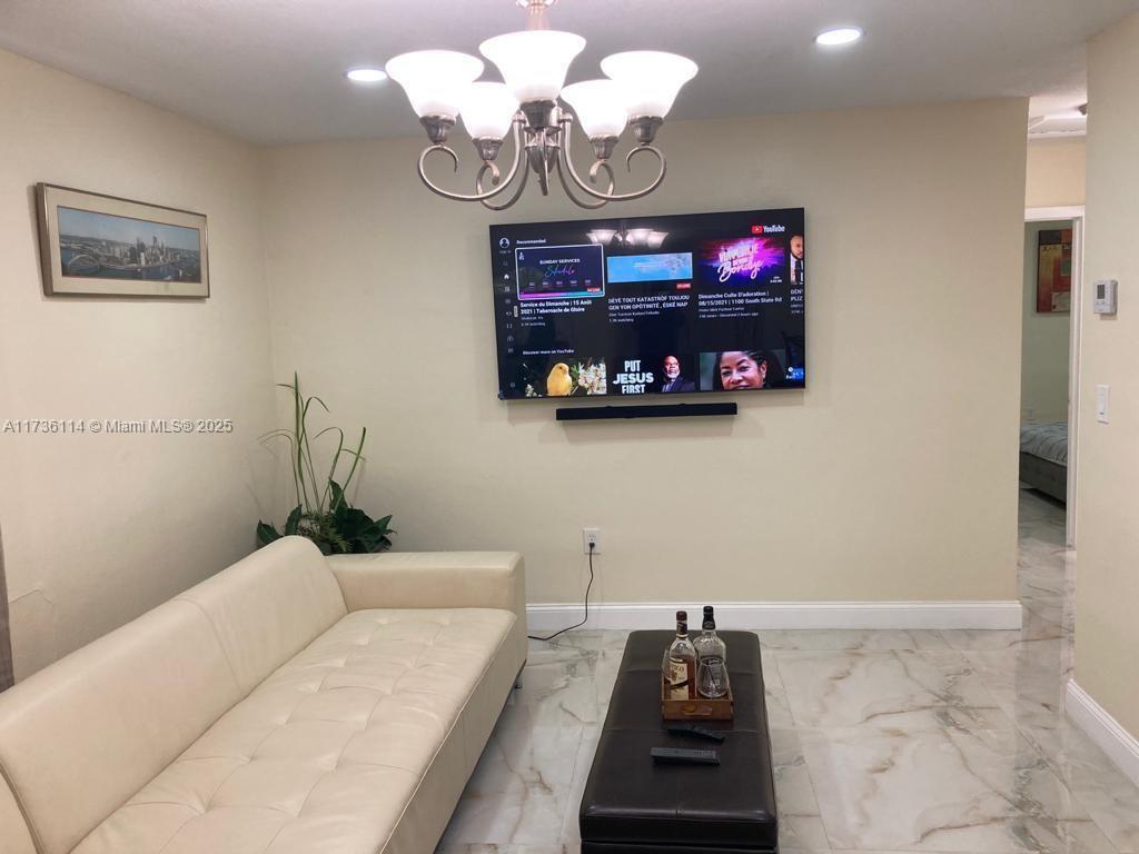 457 NE 140th St # 1, North Miami FL 33161 photo 2