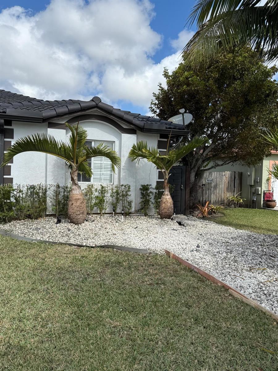 12633 SW 224th St, Miami FL 33170 photo 2