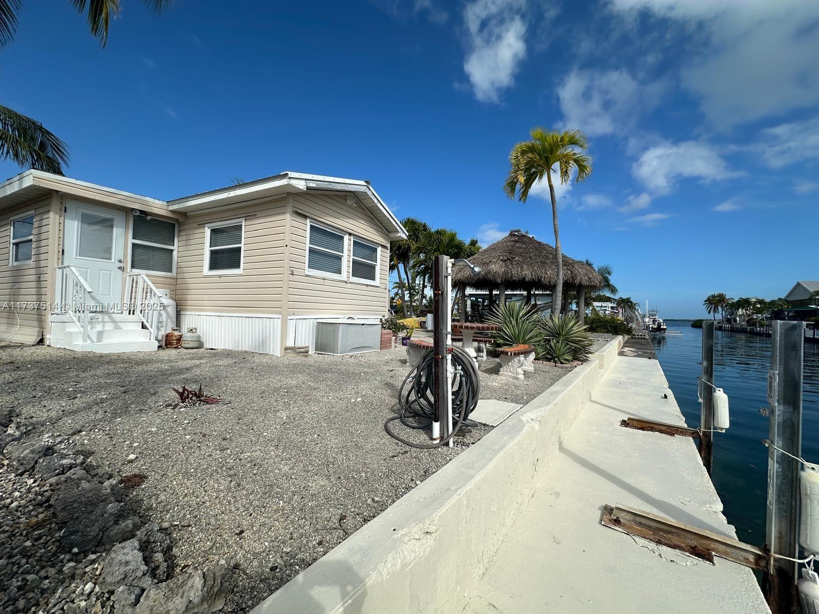 1693 Bayview Dr, Lower Keys FL 33042 photo 2