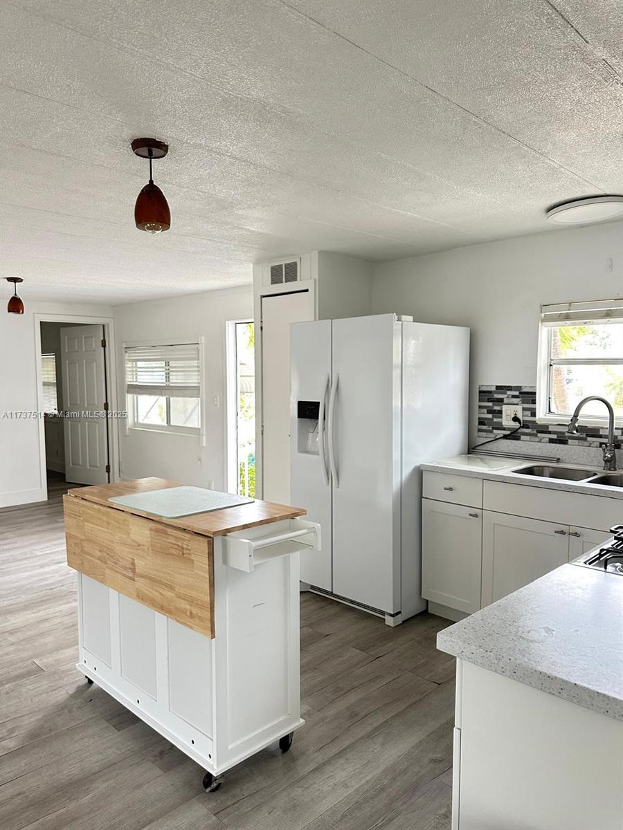 1693 Bayview Dr, Lower Keys FL 33042 photo 3