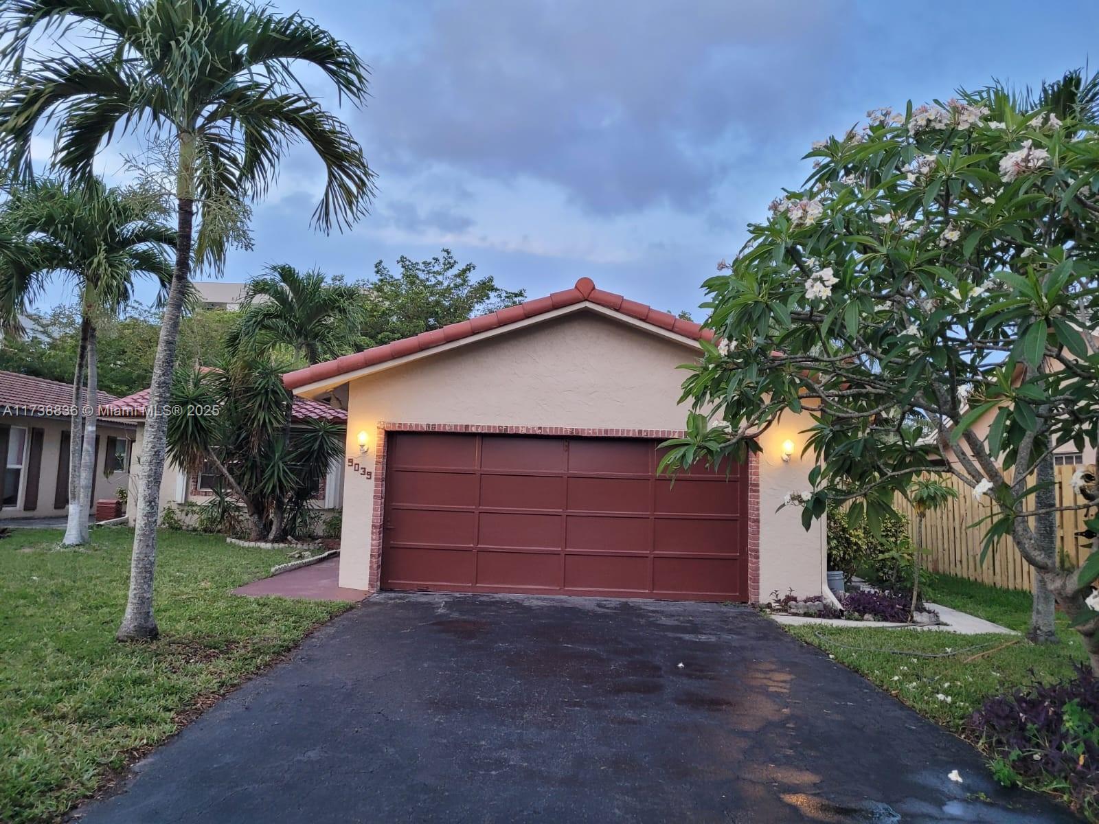 9039 NW 21st Ct, Coral Springs FL 33071 photo 2