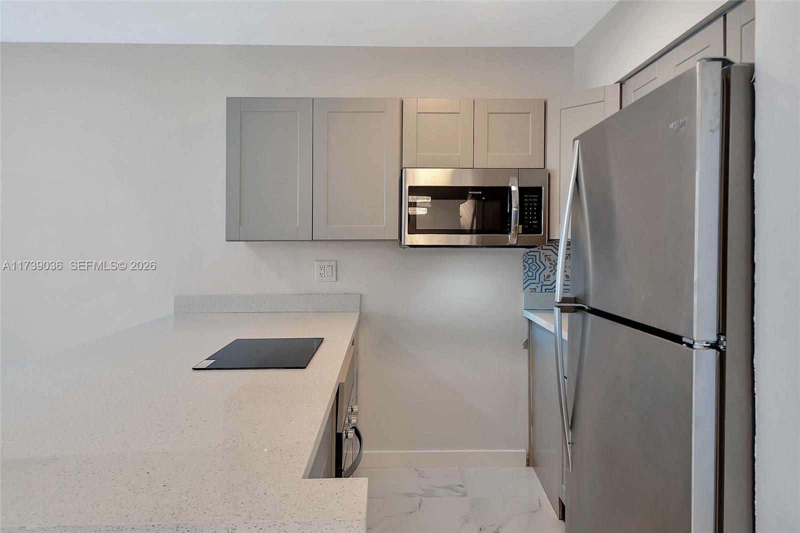 820 SW 11th Ave # 14B, Hallandale Beach FL 33009 photo 4