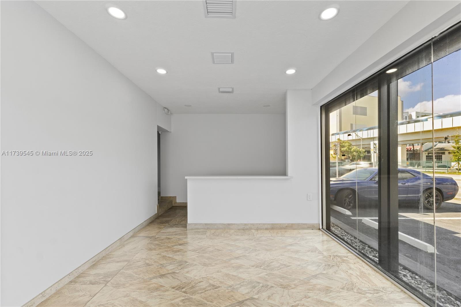 2550 S Dixie Hwy, Miami FL 33133 photo 5