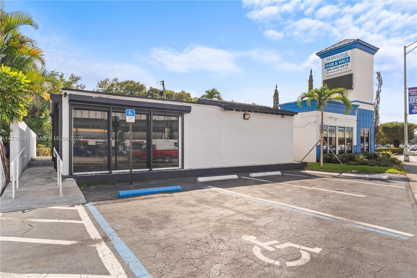 2550 S Dixie Hwy, Miami FL 33133 photo 4