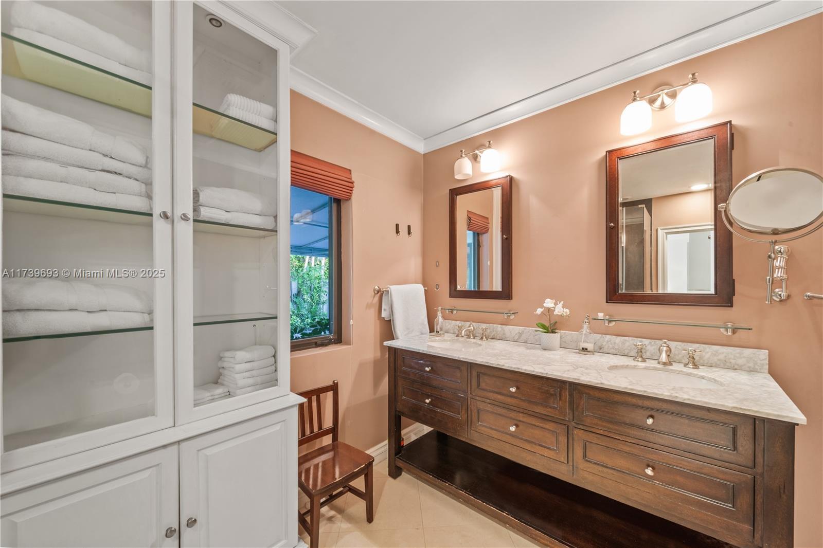 1840 Cleveland Rd, Miami Beach FL 33141 photo 4