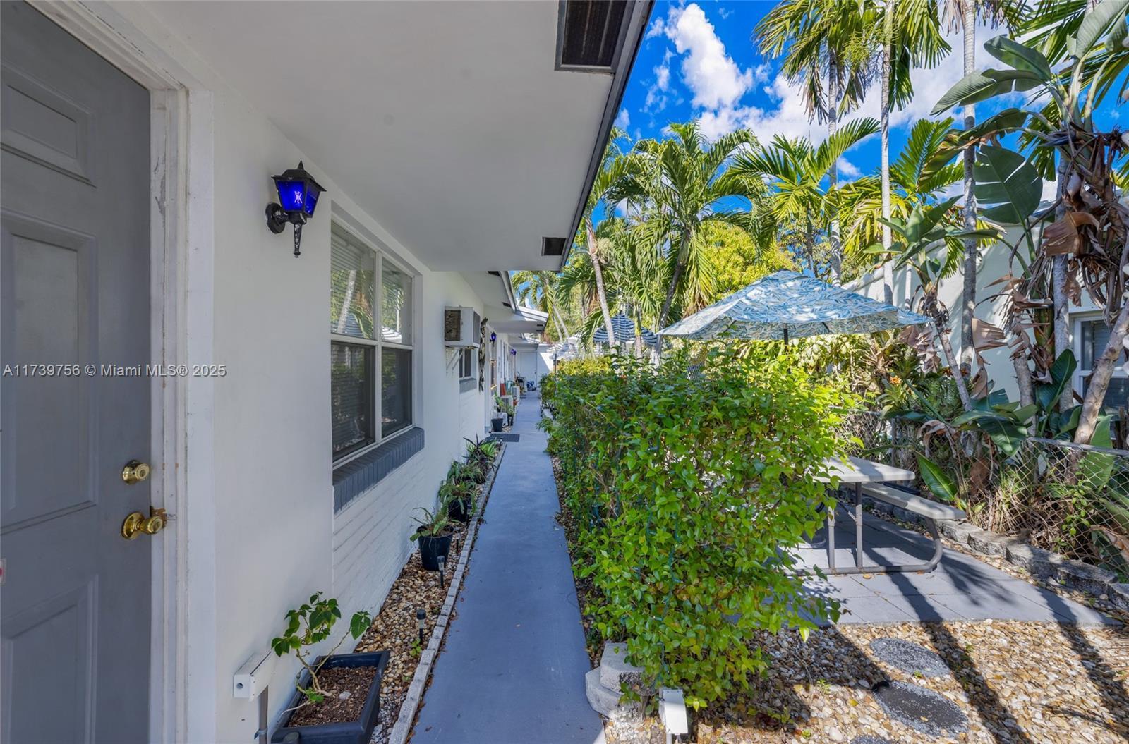 26 SW 6th St, Dania Beach FL 33004 photo 4