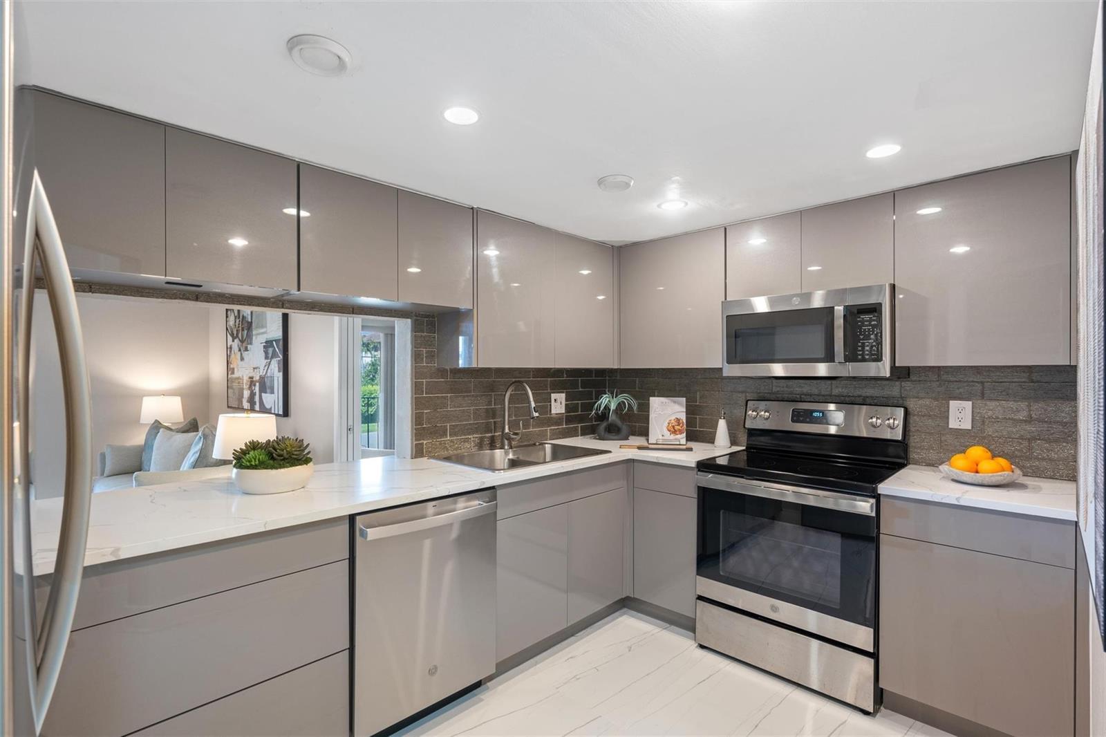 4013 N Ocean Drive # 107, Lauderdale By The Sea FL 33308