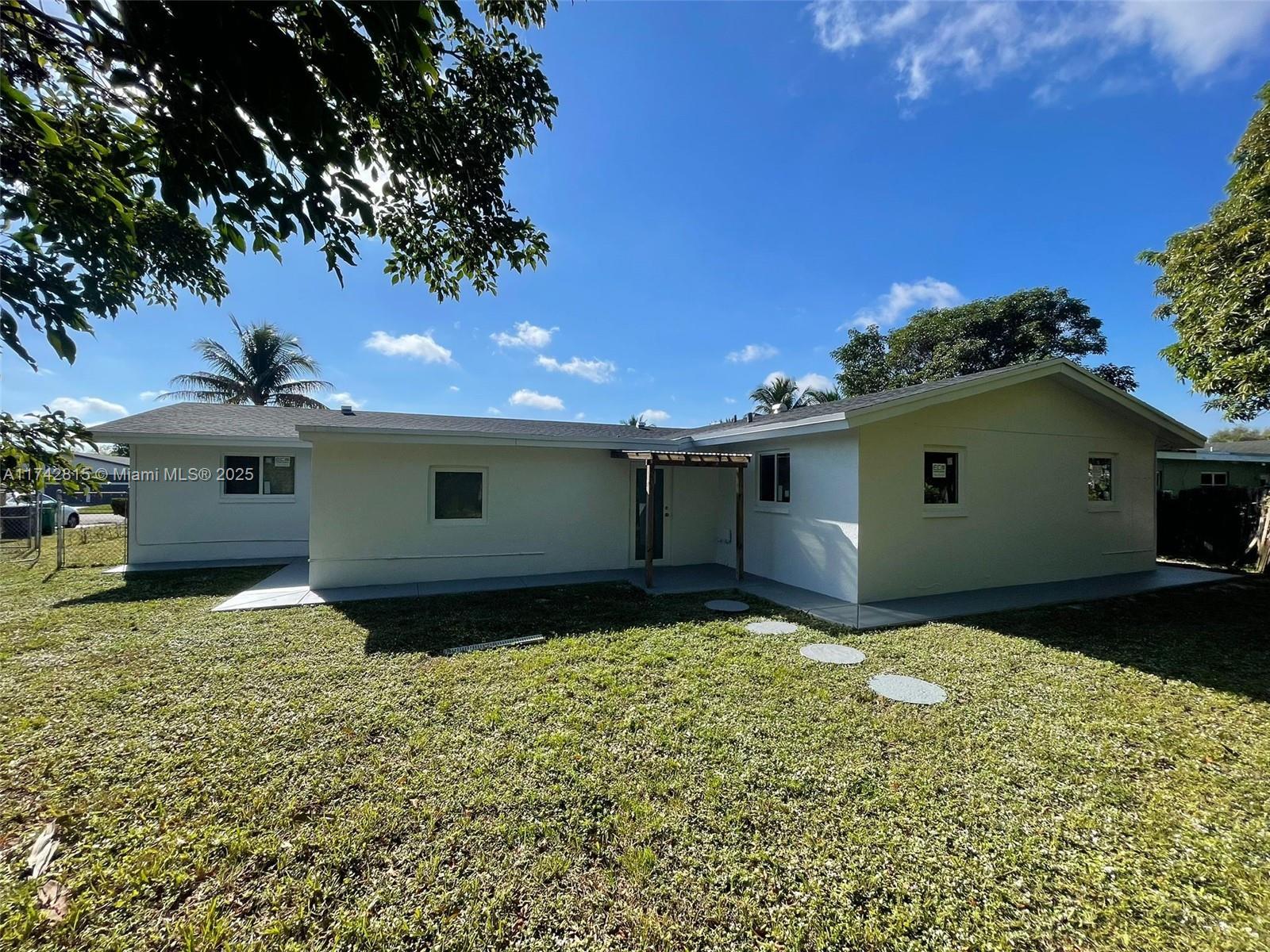 4421 NW 12th Ct, Lauderhill FL 33313 photo 4