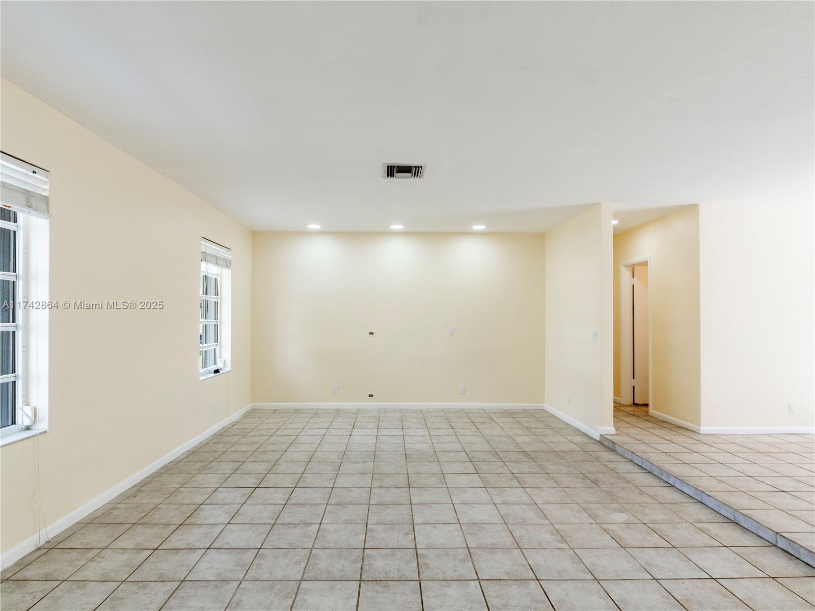 8324 SW 206th Ter, Cutler Bay FL 33189 photo 5