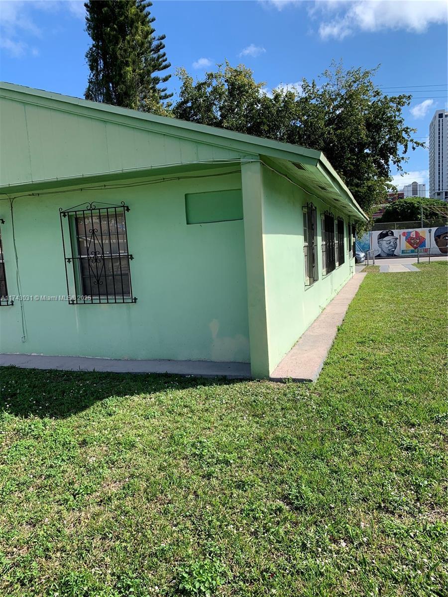 1710 NW 1st Ave, Miami FL 33136 photo 4
