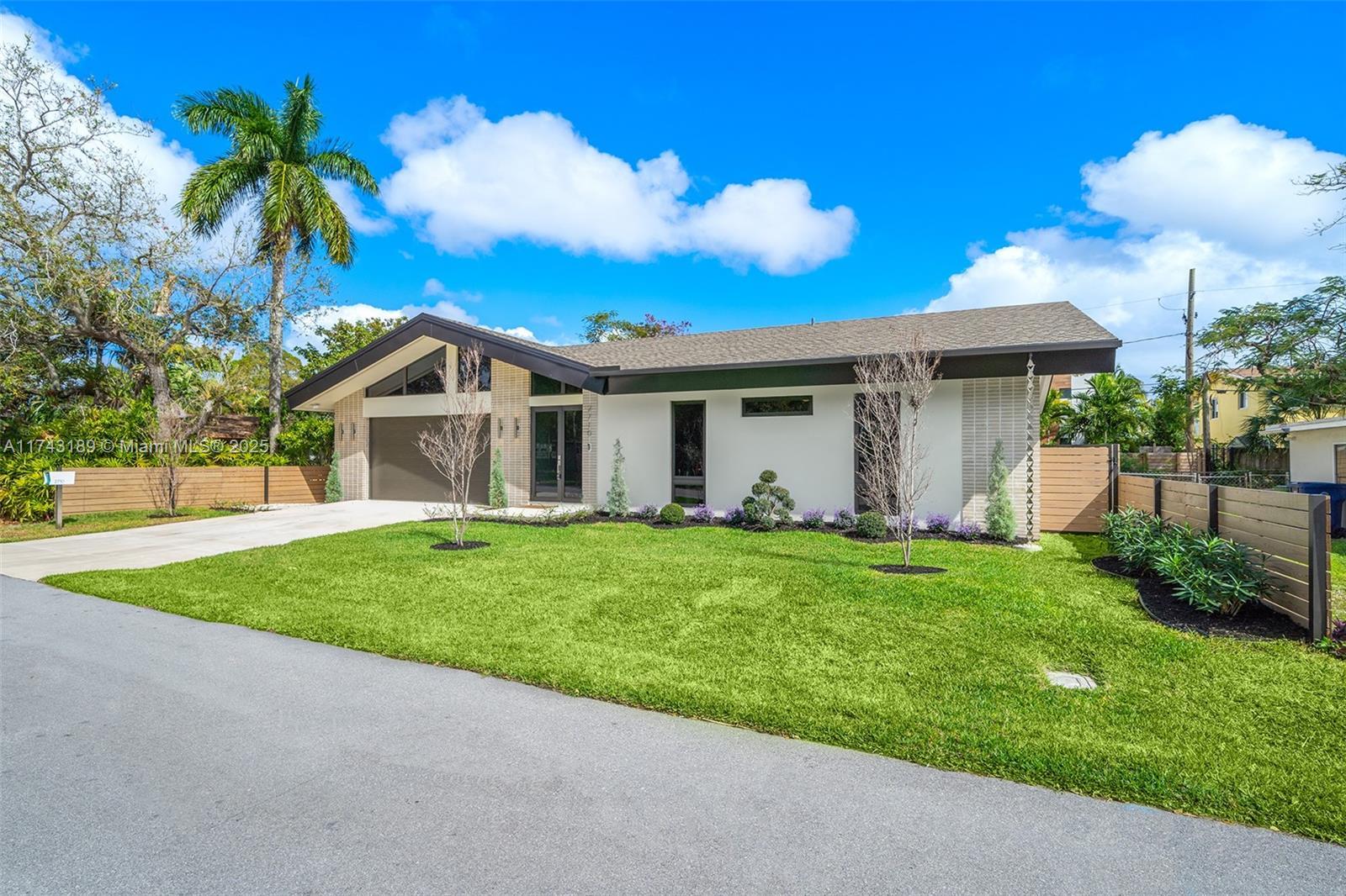 2710 NE 6th Ln, Wilton Manors FL 33334