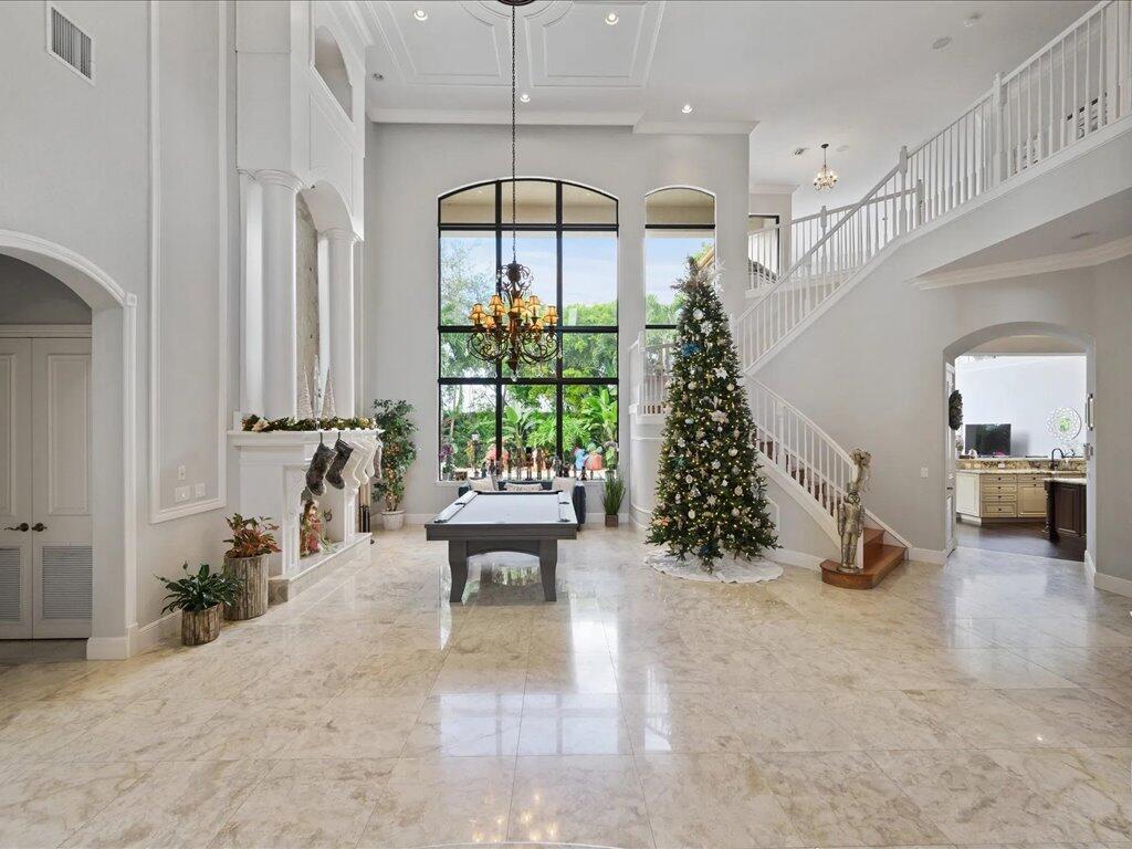 10596 Versailles Boulevard, Wellington FL 33449 photo 5