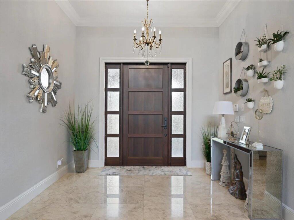 10596 Versailles Boulevard, Wellington FL 33449 photo 4