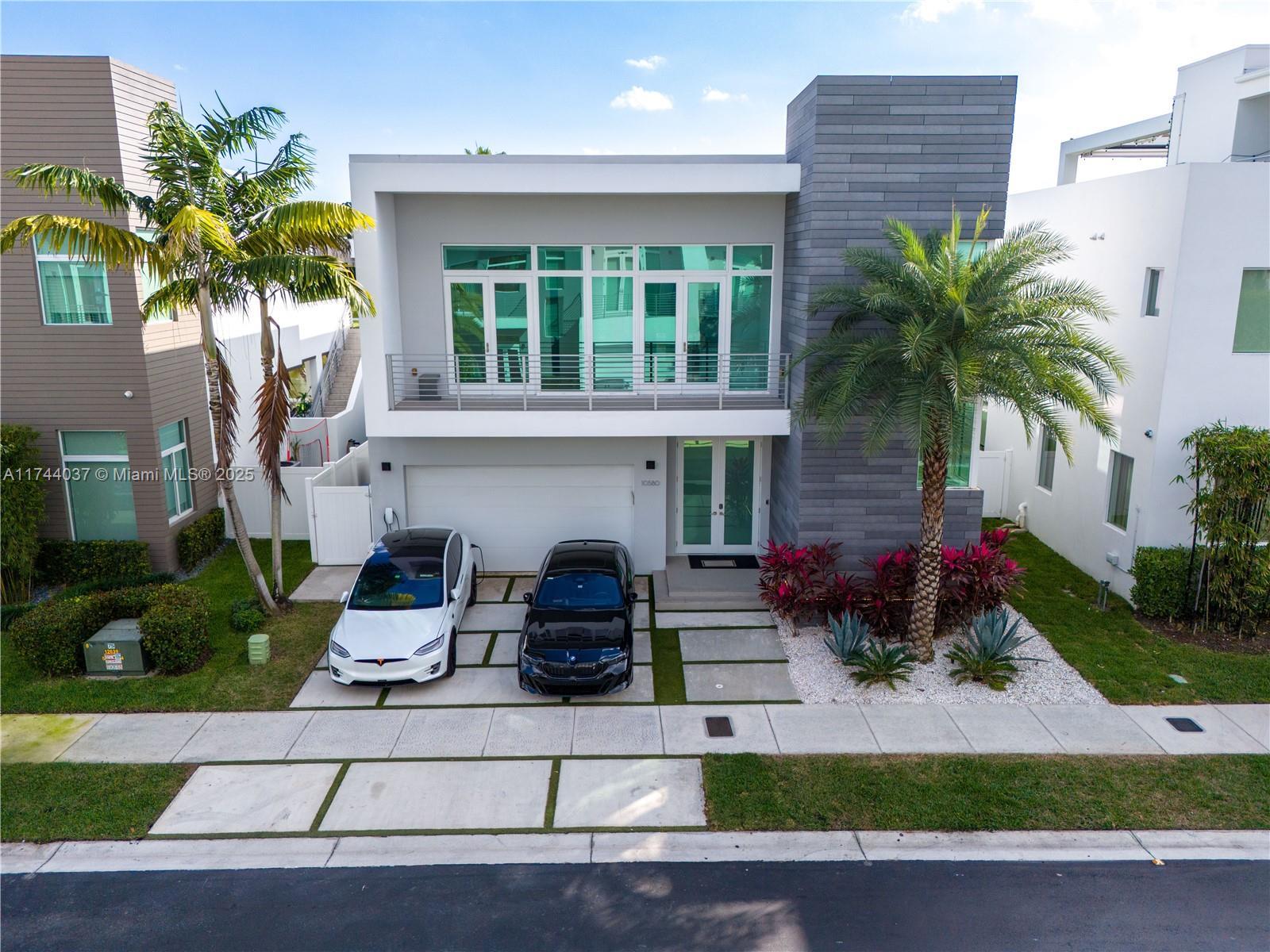 10580 NW 68th Ter, Doral FL 33178 photo 4
