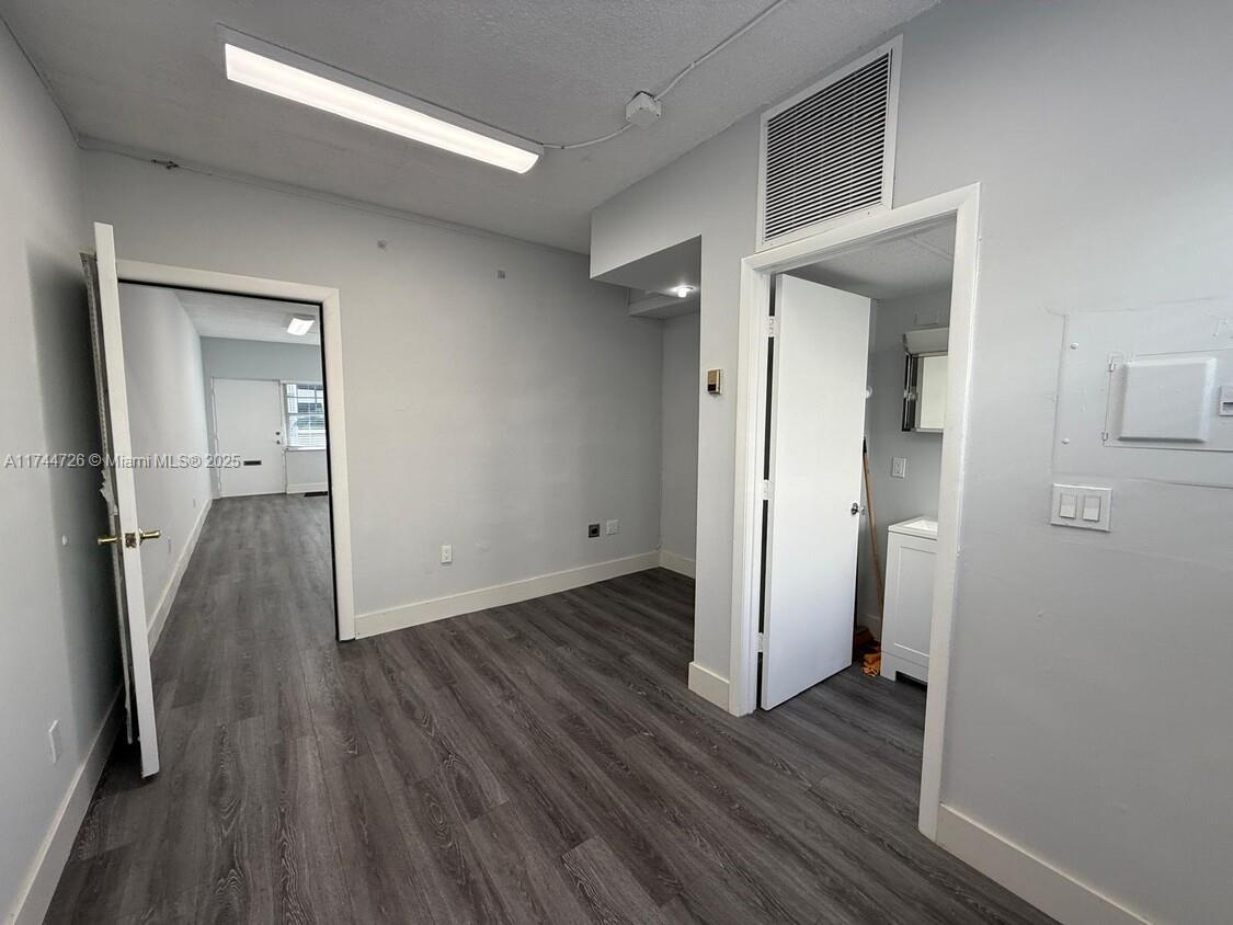 145 Madeira Ave # 208, Coral Gables FL 33134 photo 4