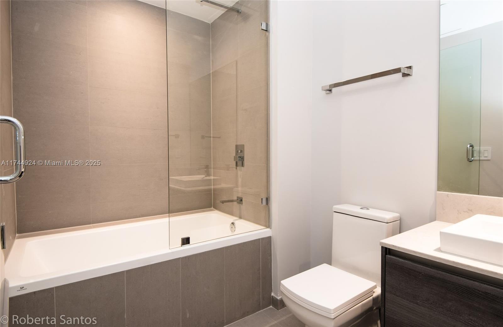 1080 Brickell Ave # 3205, Miami FL 33131 photo 5