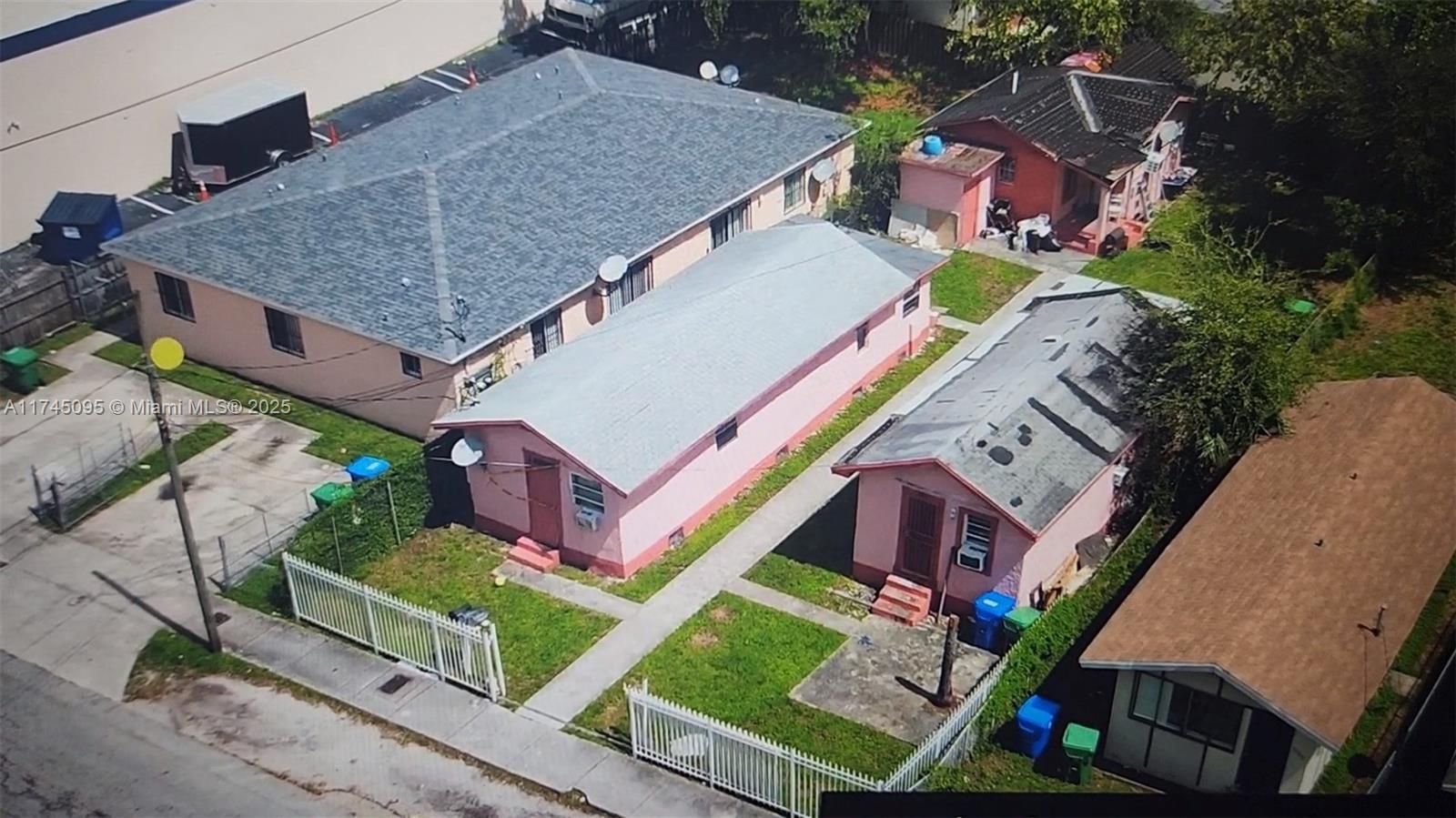 7801 NW 2nd Ct, Miami FL 33150 photo 2