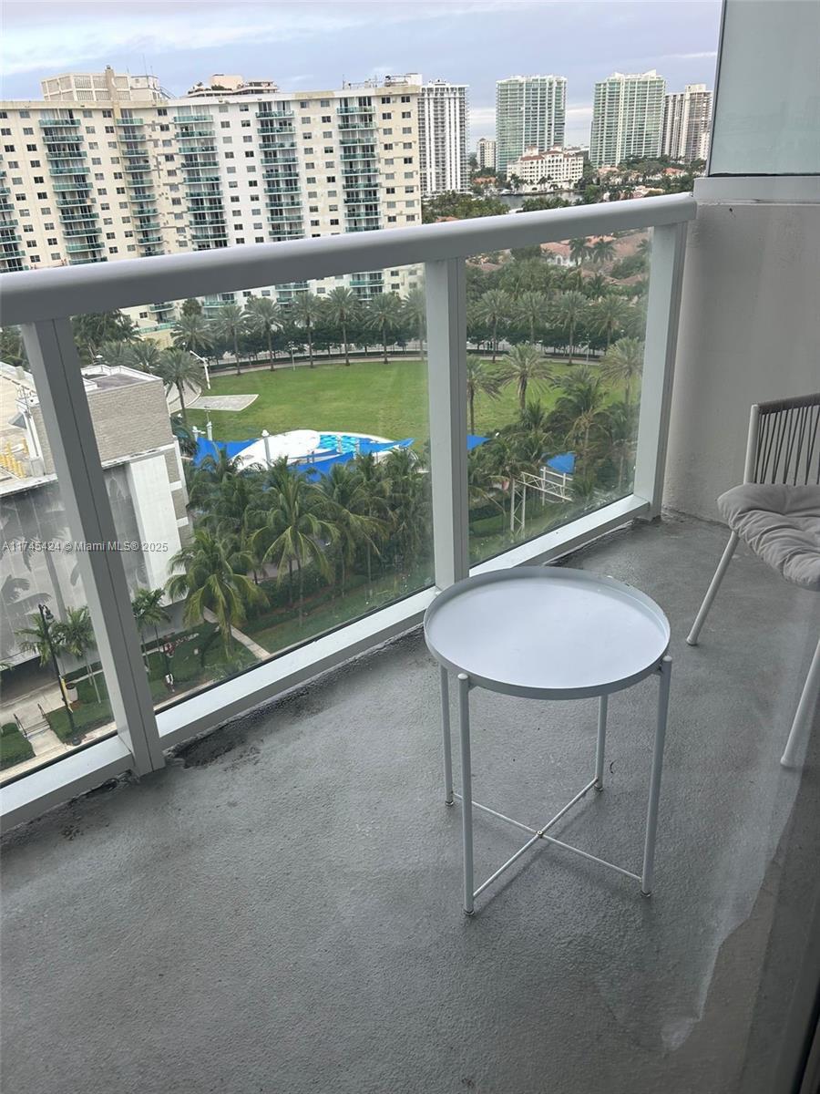 19201 Collins Ave # 1139, Sunny Isles Beach FL 33160 photo 3