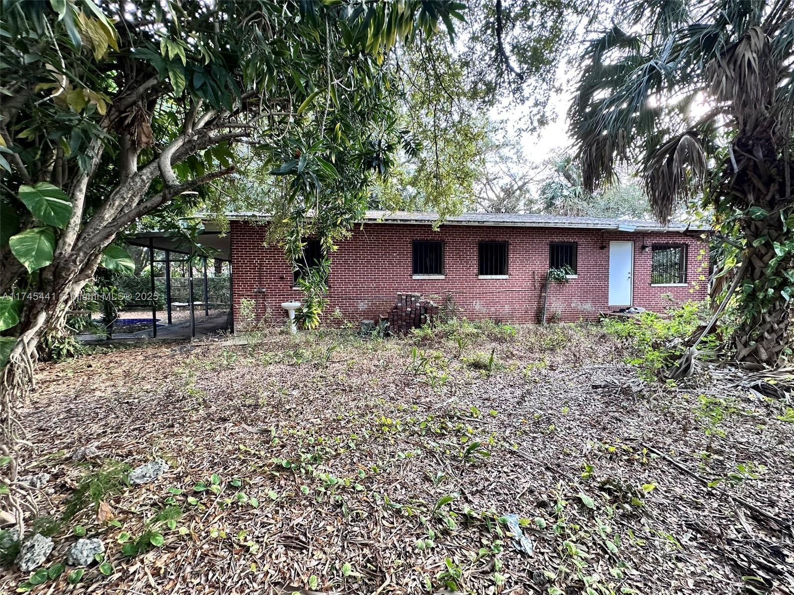 11737 NE 2 Ave, Miami FL 33161 photo 2