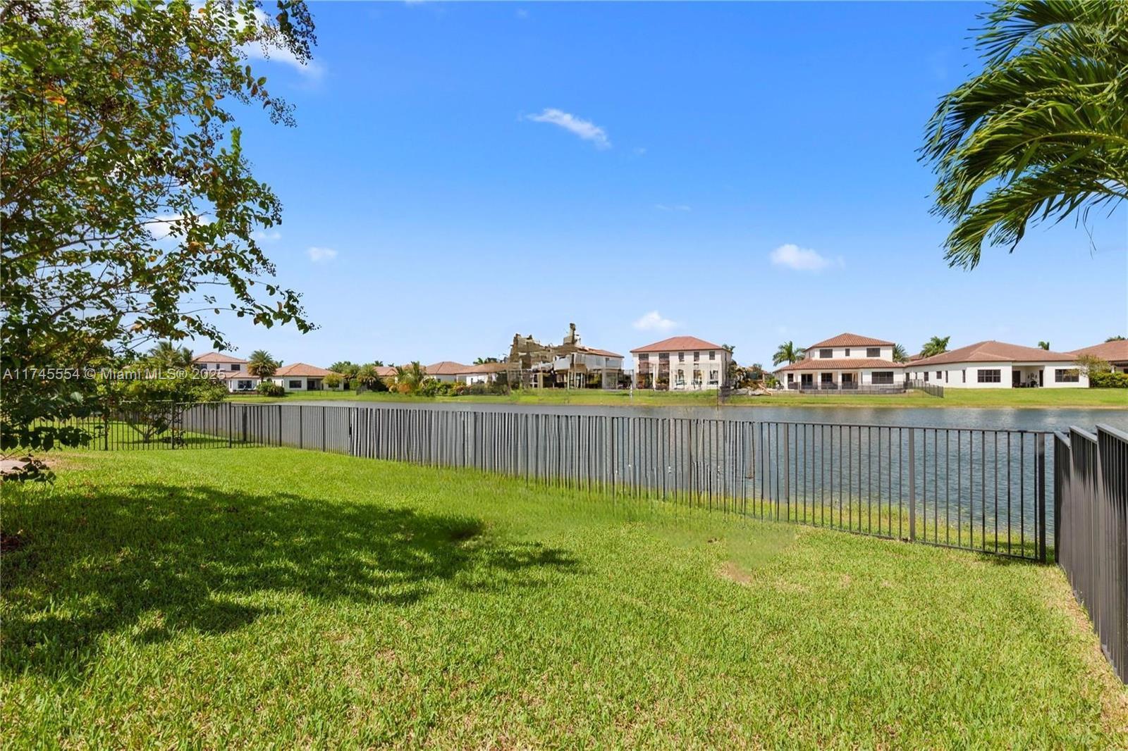 8345 NW 26th Ct, Cooper City FL 33024 photo 2