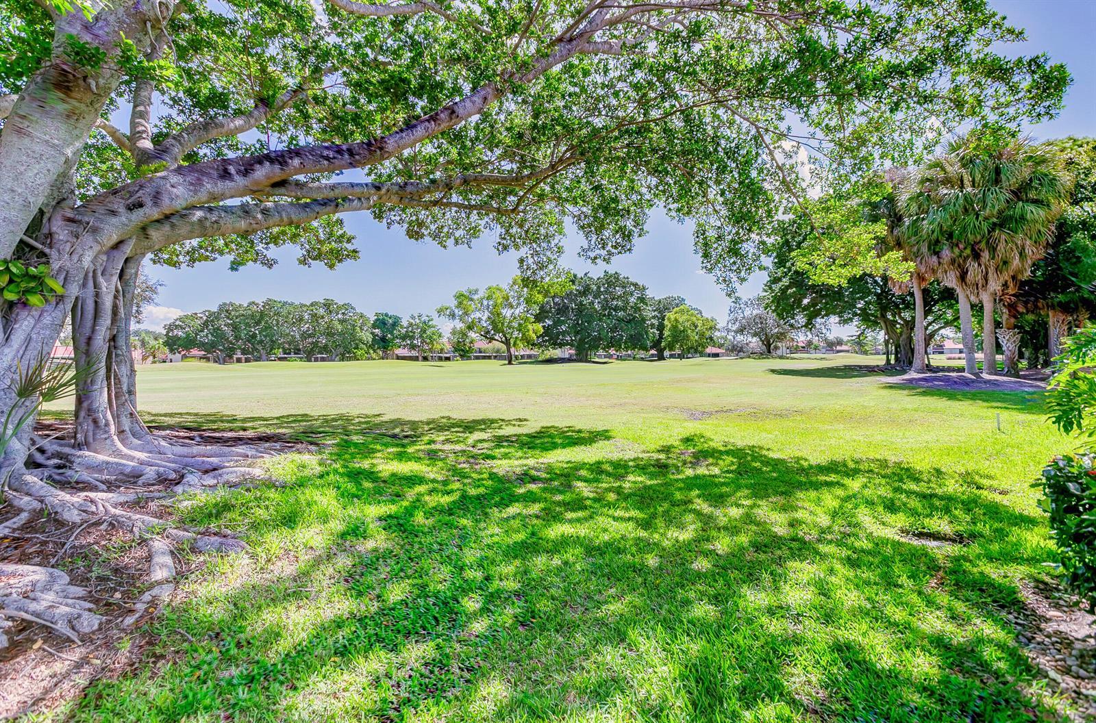 118 Monterey Pointe Drive, Palm Beach Gardens FL 33418 photo 2