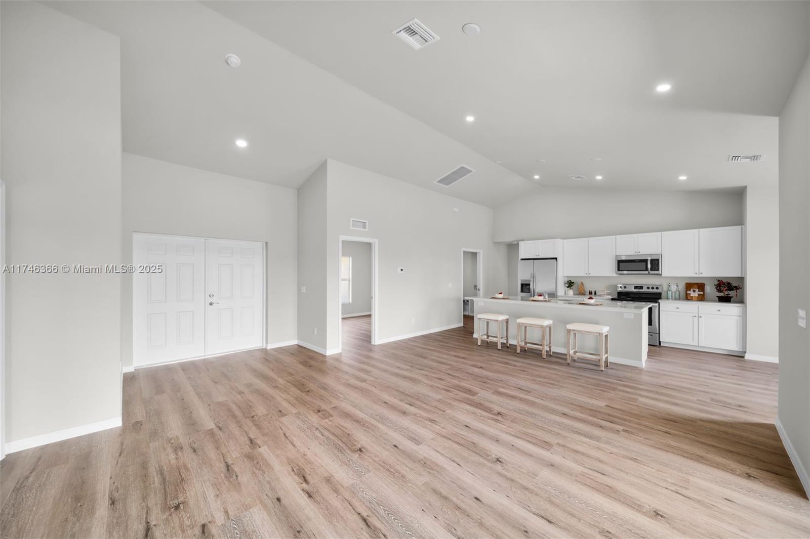 2917 NW 21ST PL, Cape Coral FL 33993 photo 4