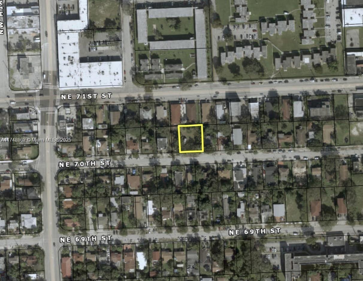 89 NE 70th St, Miami FL 33138