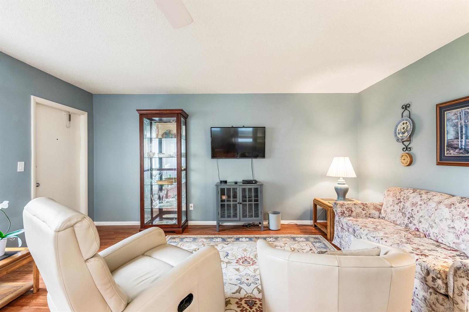 65 Woodland Drive # 106, Vero Beach FL 32962 photo 2