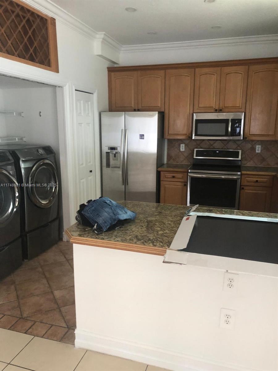 Miami, FL 33165 photo 3