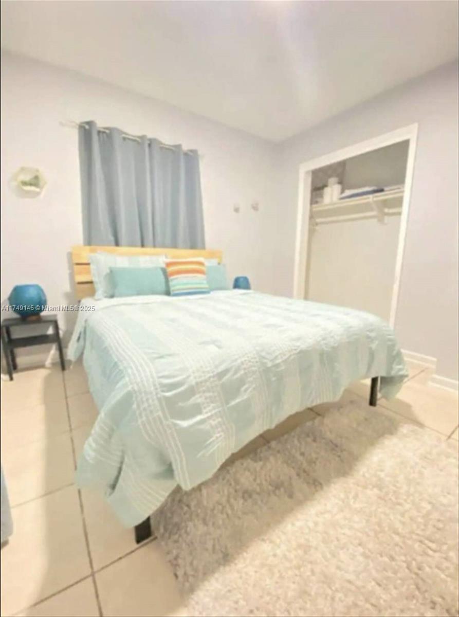 2425 NW 67th St, Miami FL 33147 photo 4