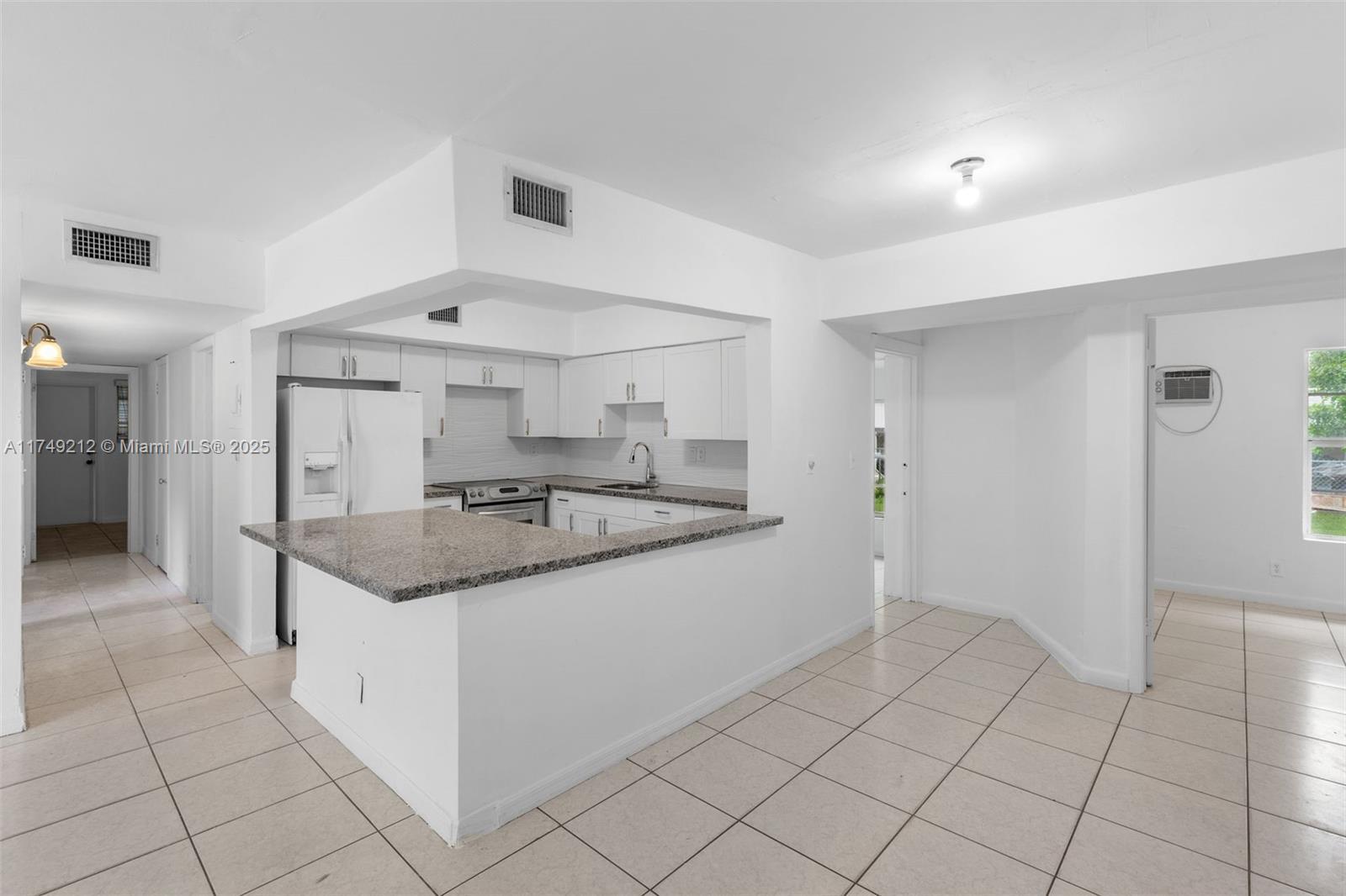 3061 NE 4th Ave, Wilton Manors FL 33334 photo 5